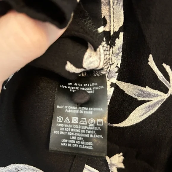 Maeve by Anthropologie • Black Floral Adagio Ruffle Button Top Tie Neck Sz Small - Picture 8 of 10